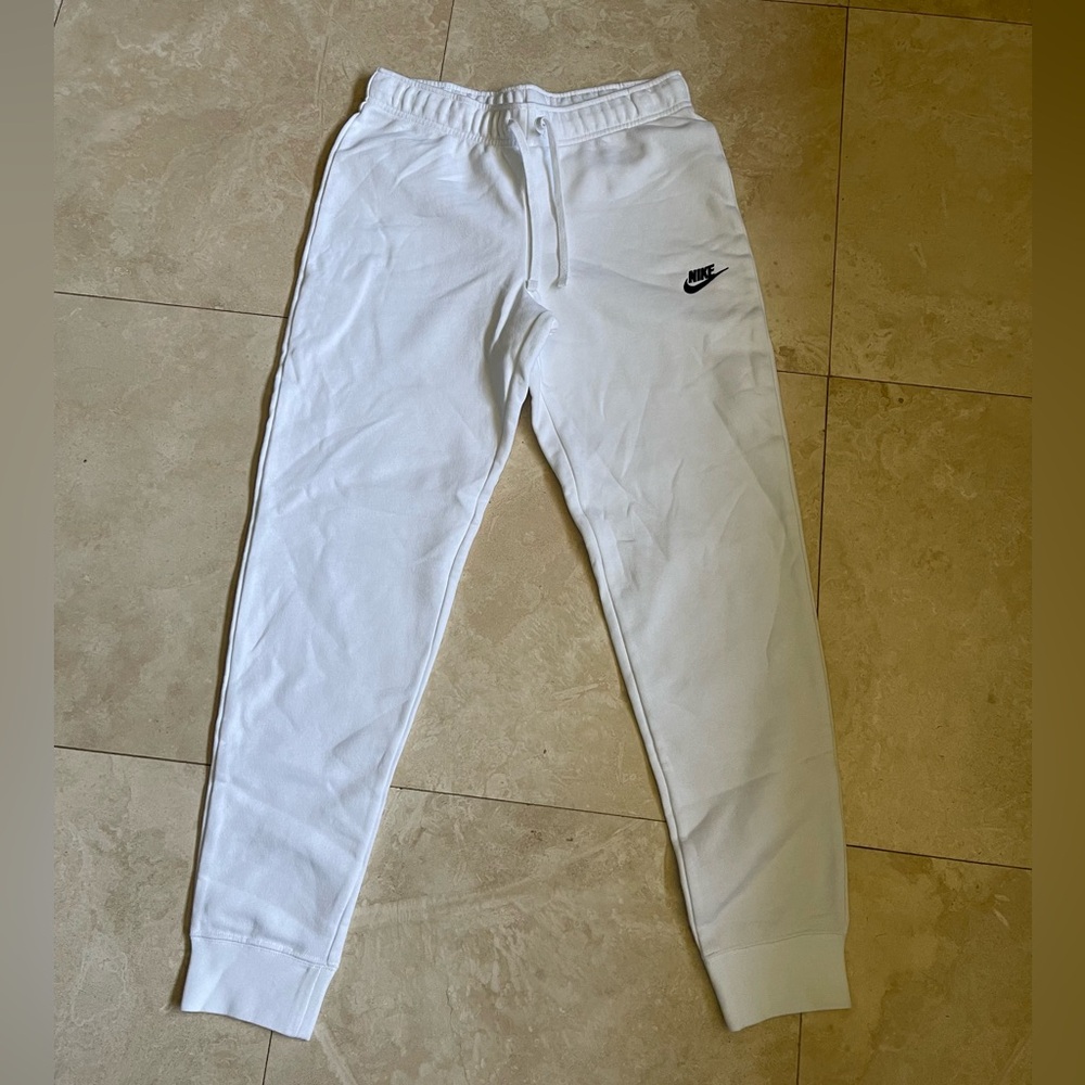 Nike NWOT Women’s White Joggers